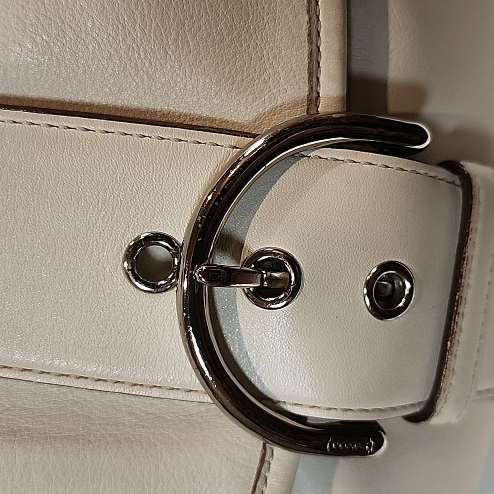 Vintage Coach Soho Flap - Picture 12 of 17